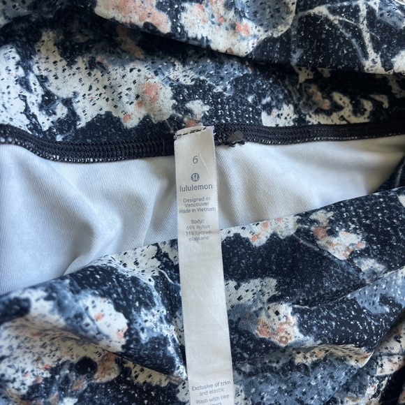 Lululemon leggings - Picture 4 of 4